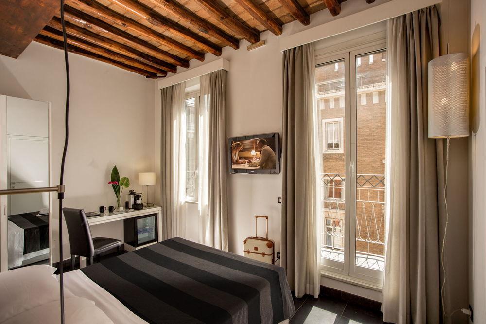 Gasthuis Via Del Corso 3*